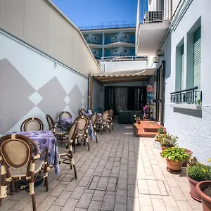 hotel-villa-maria-rimini.riccione-hotels.org/